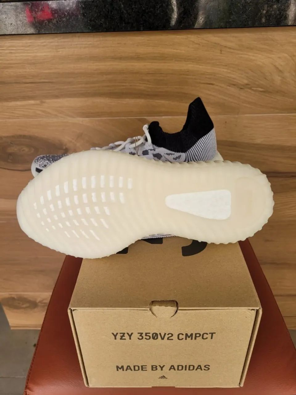 Yeezy 350 V2 CMPCT Slate White  - Foto 2