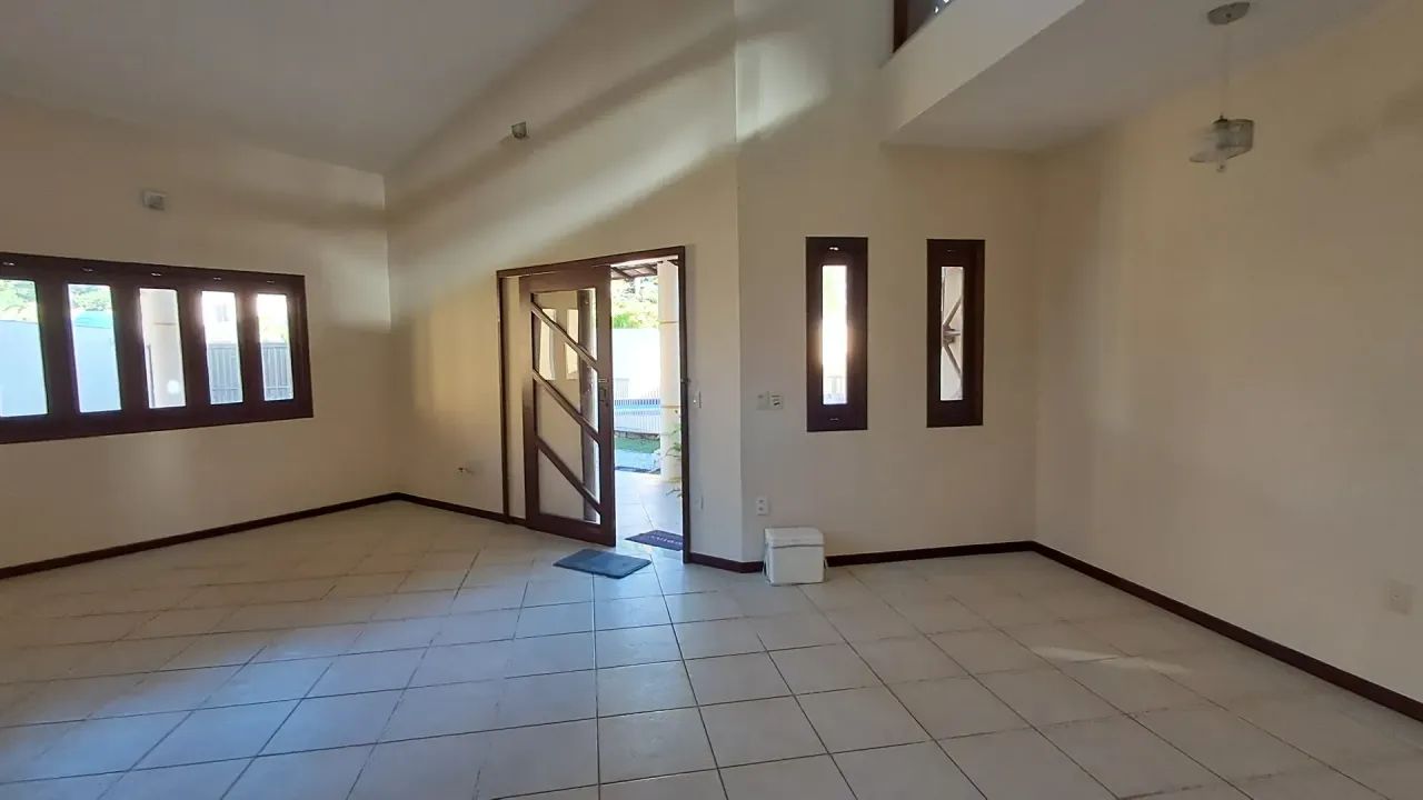 Casa 4 suites Condomínio
