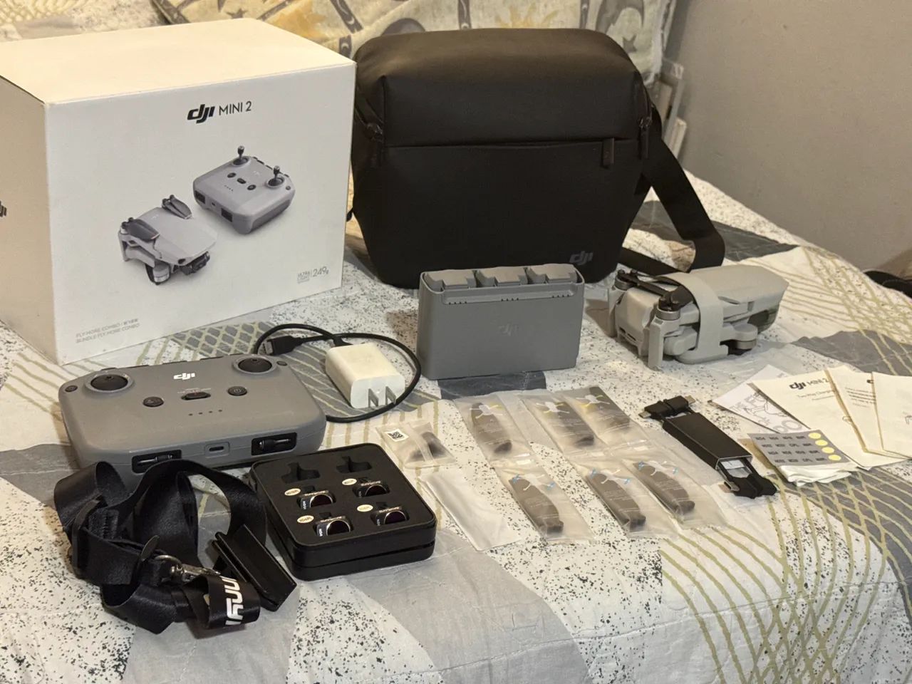Drone DJI Mini 2 Fly More combo - Muito novo, completo + acessórios - Foto 3