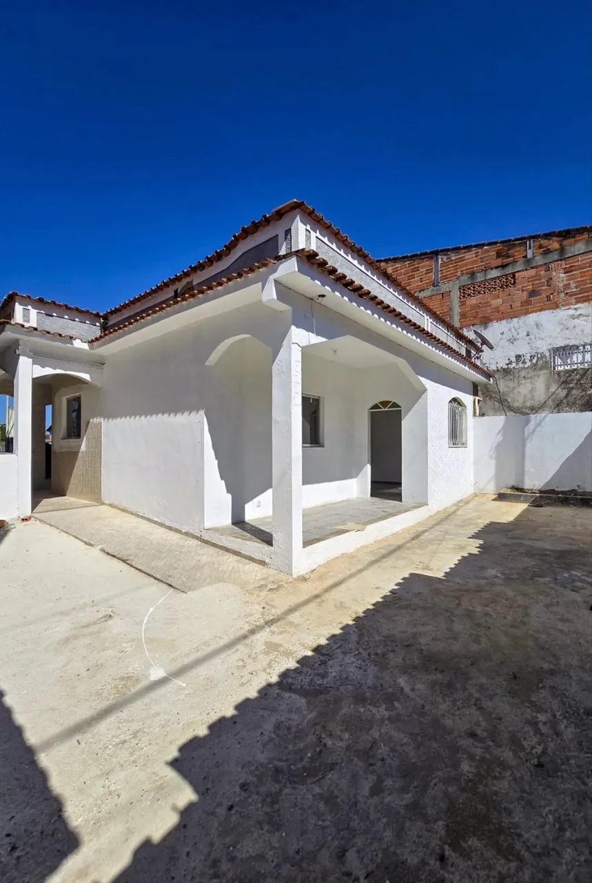 Ótima casa próximo a praça do Bandeirantes! 