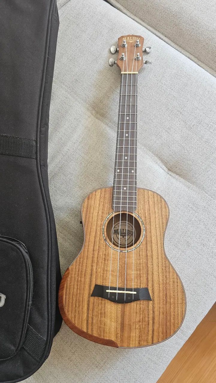 Ukulele Malibu el étrico  - Foto 2