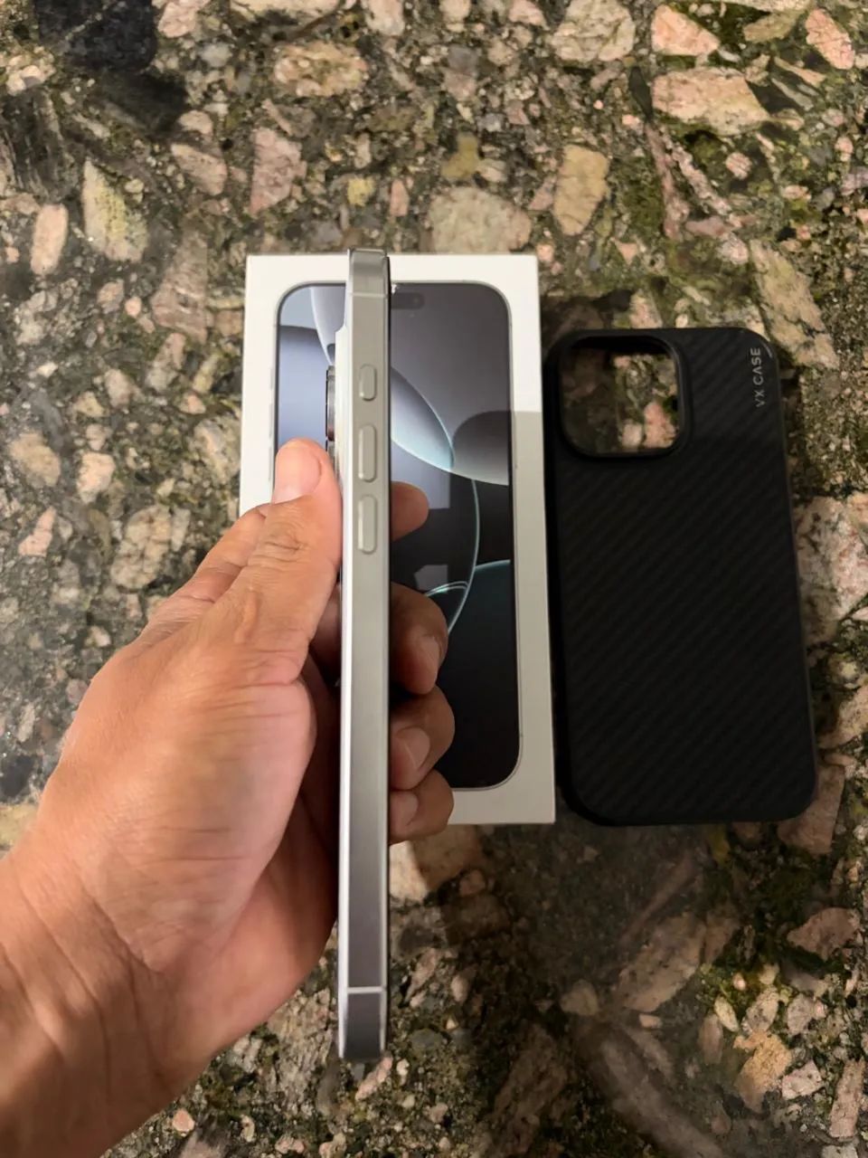 iPhone 16 Pro Max - Foto 2