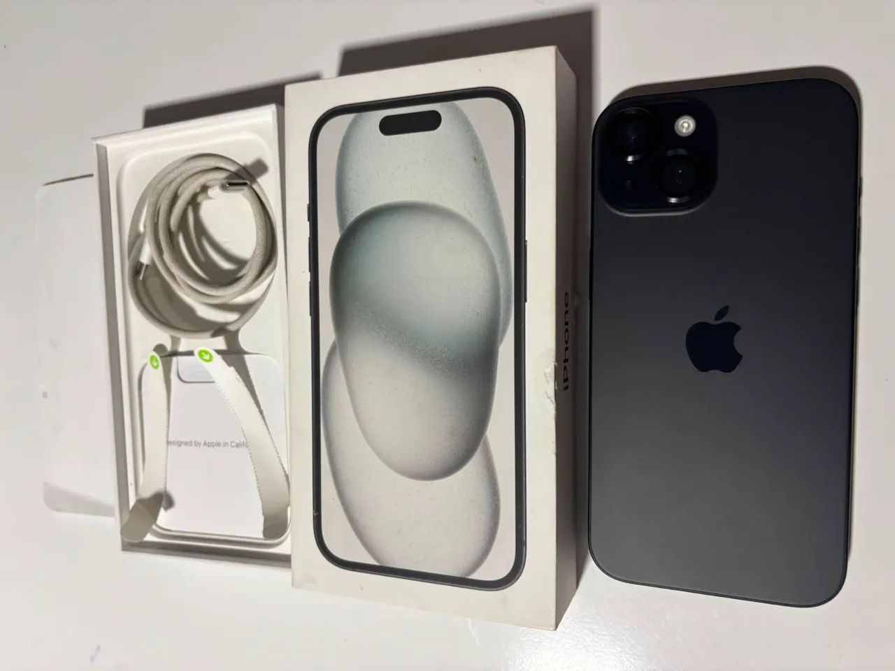 iPhone 15 128GB PRETO COM CAIXA E CARREGADOR ORIGINAL