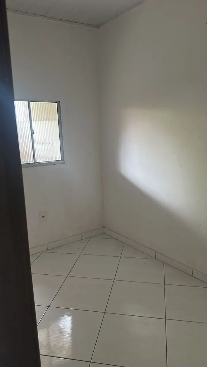 Casa com 2 quartos e Banheiros - Foto 2