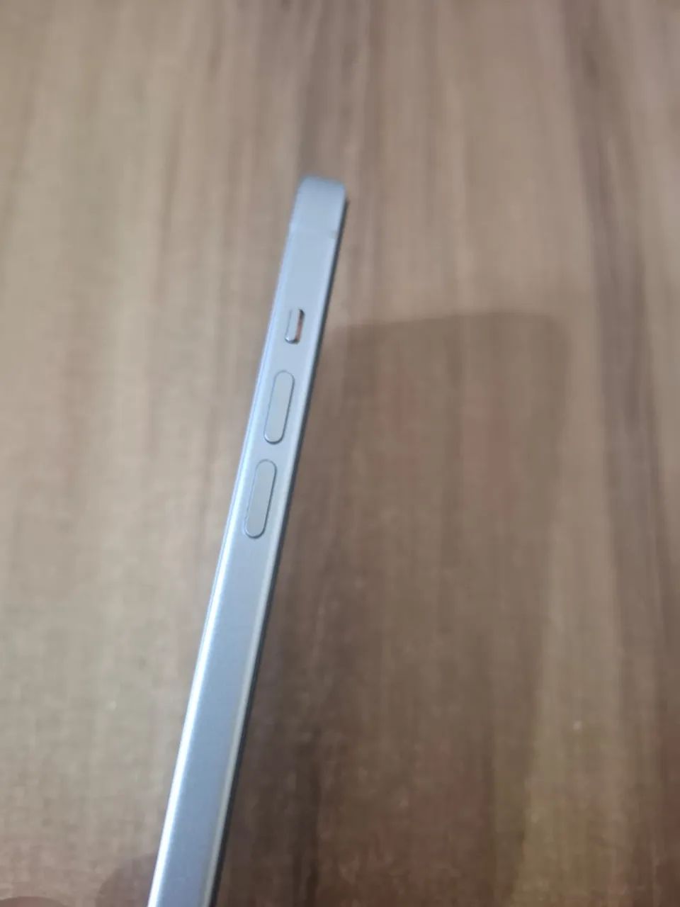 Iphone 15 128GB azul/branco Seminovo - Foto 4