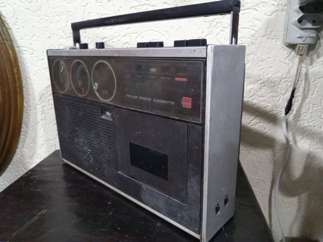 Rádio gravador antigo Sharp  - Foto 4