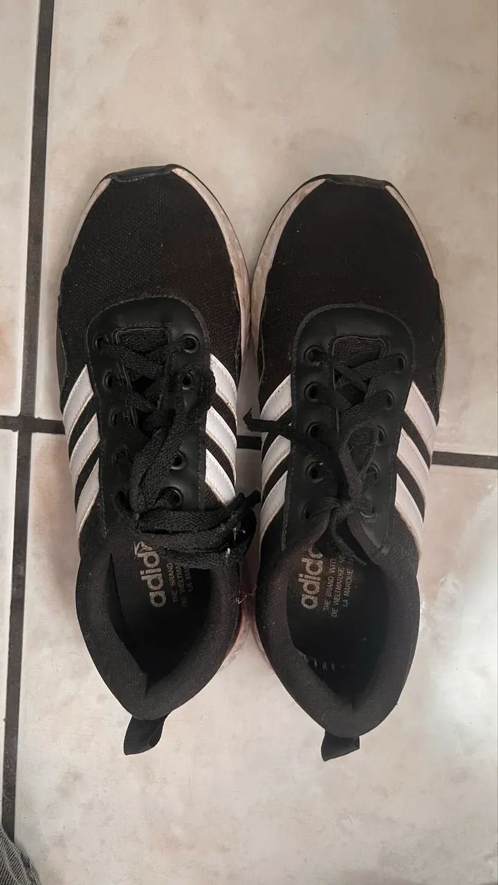 Tênis Adidas 37  - Foto 2