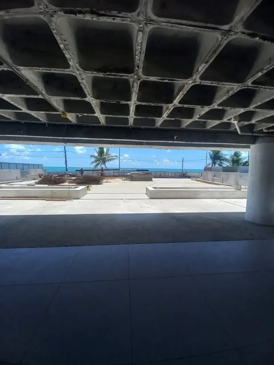 Apartamento em praia formosa com 2 quartos 2 suíte, Varanda