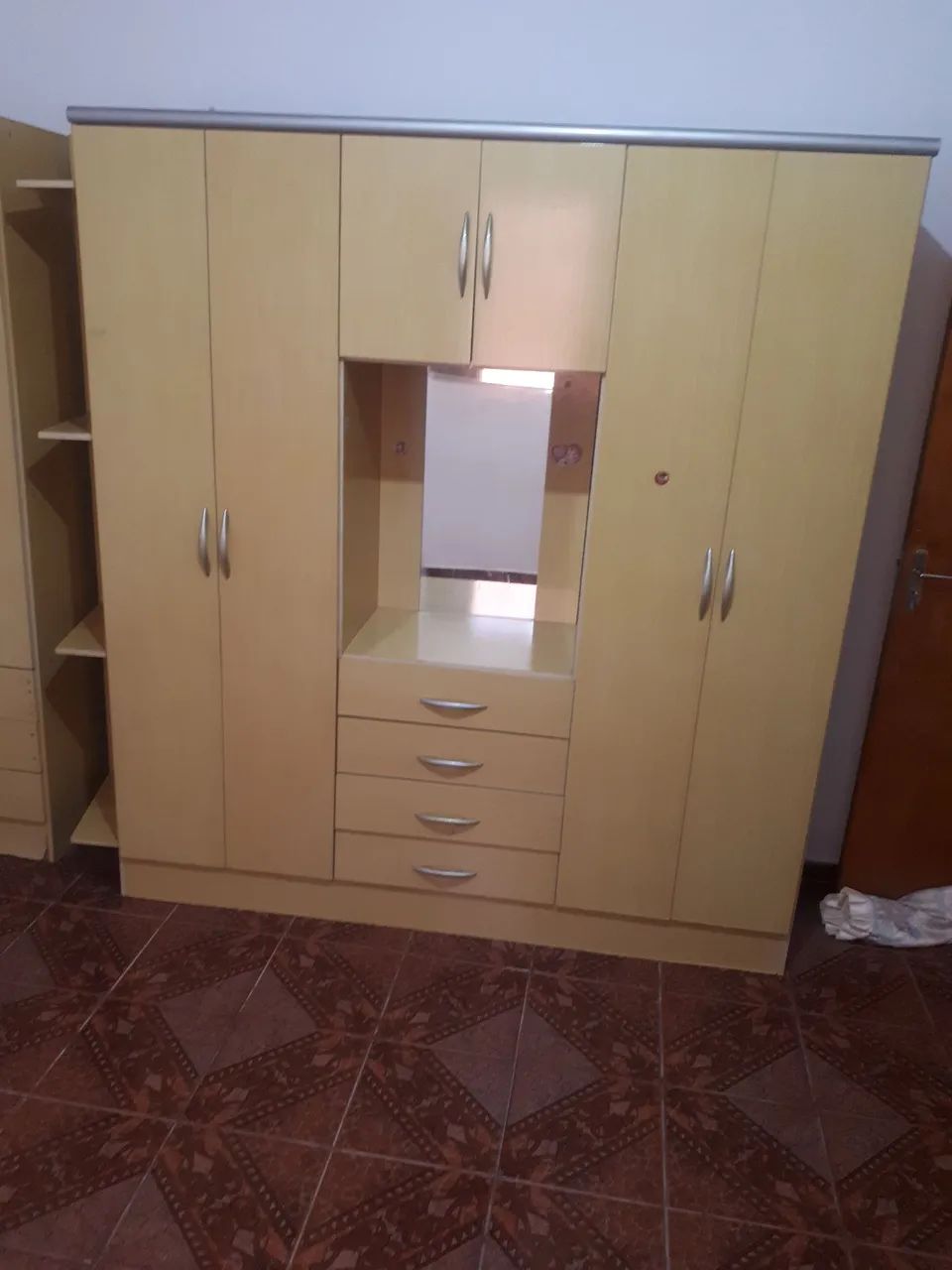 GUARDA ROUPA 