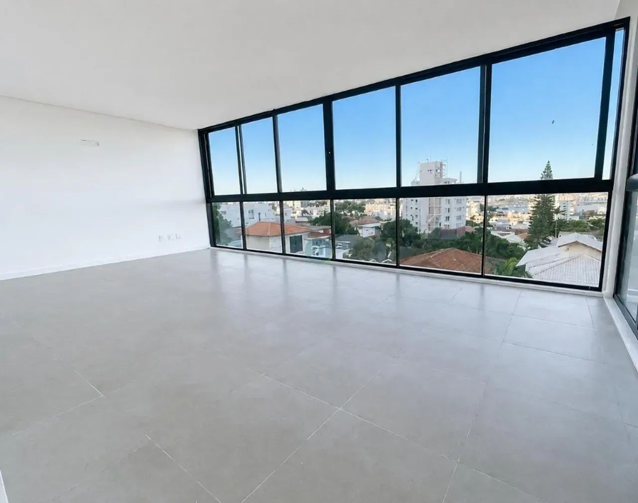 Imóvel para aluguel tem 103 metros quadrados com 2 quartos em Coqueiros - Florianópolis - 