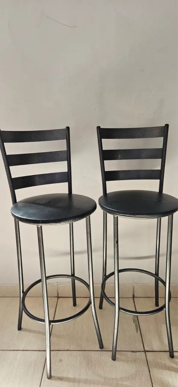 Par de Banquetas/Tamburete