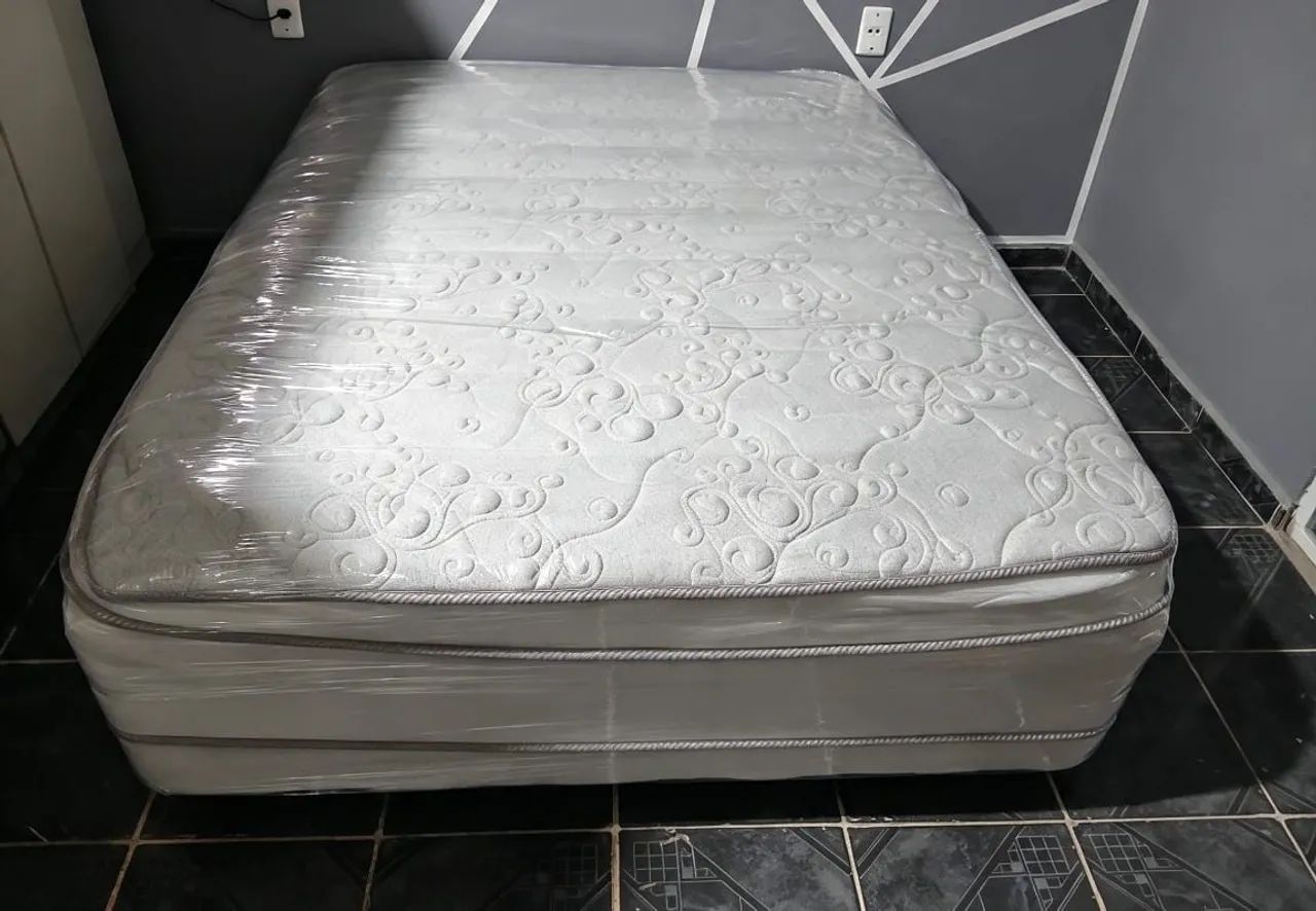 Cama Box Casal De Espuma Grossa Higienizada
