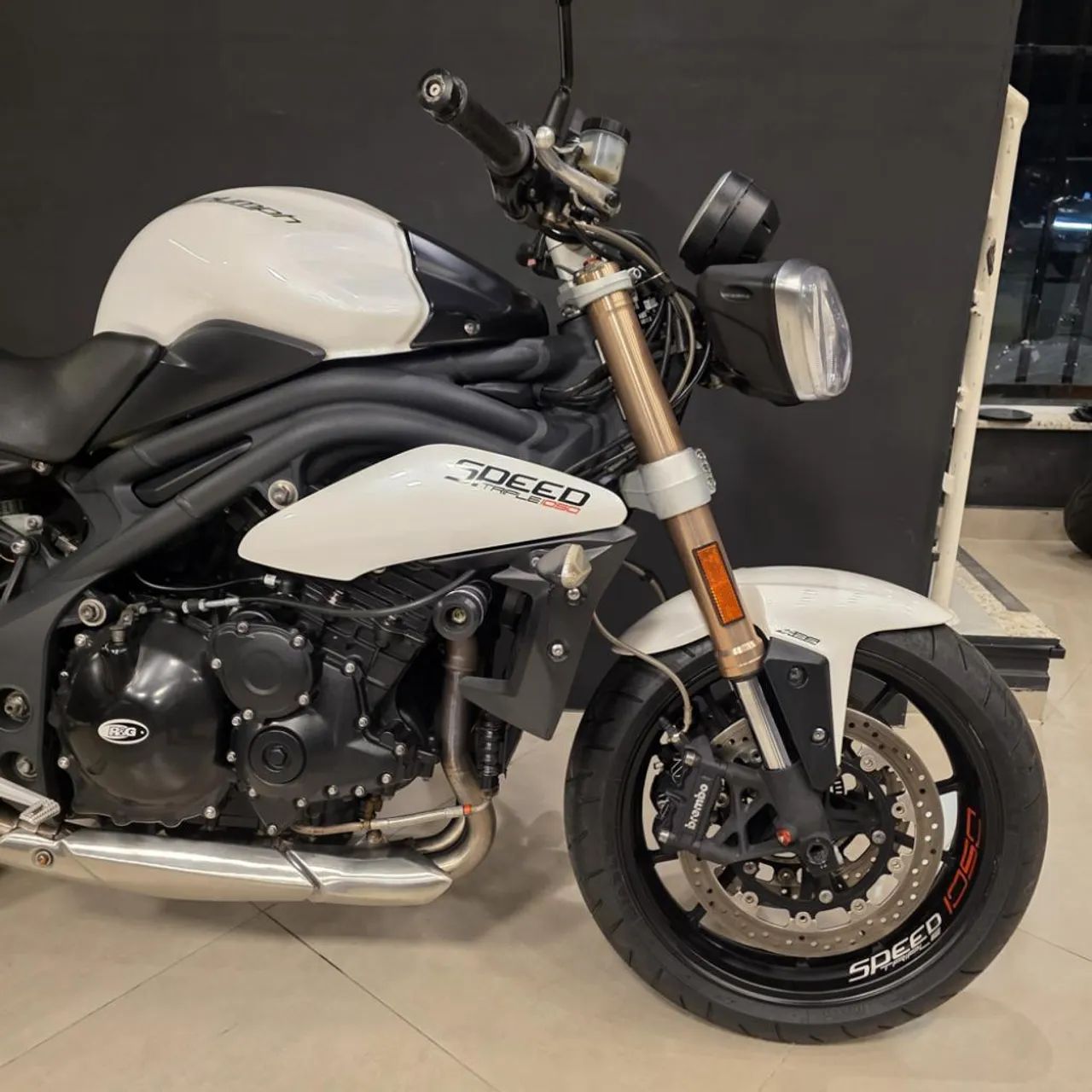 SPEED TRIPLE 1050i - Foto 3