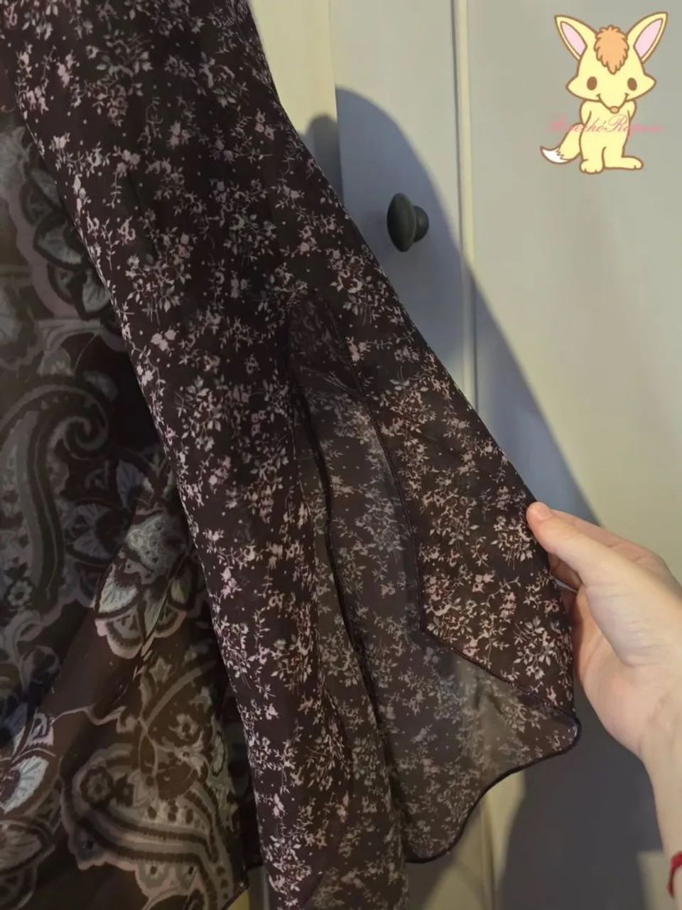 Blusa de tule estampada whimsical gothic - Foto 3