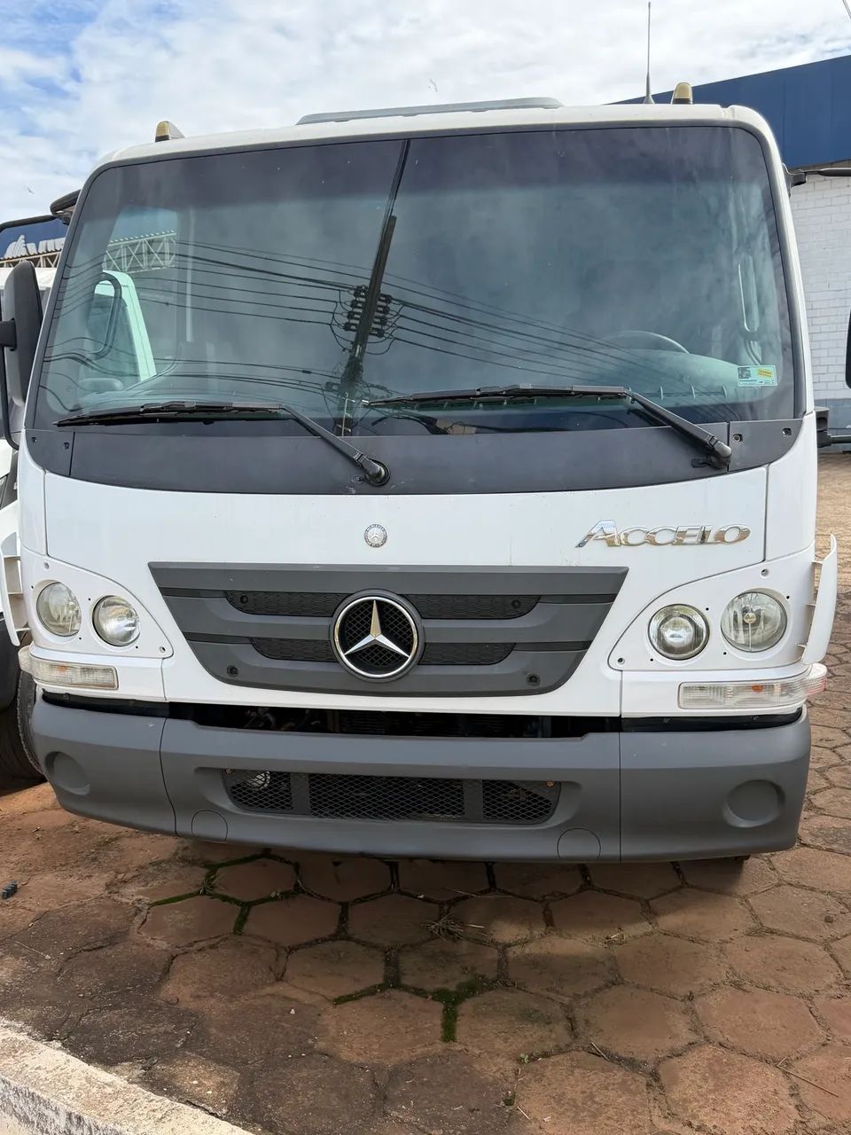 M.Bens/Accelo 1016 CE