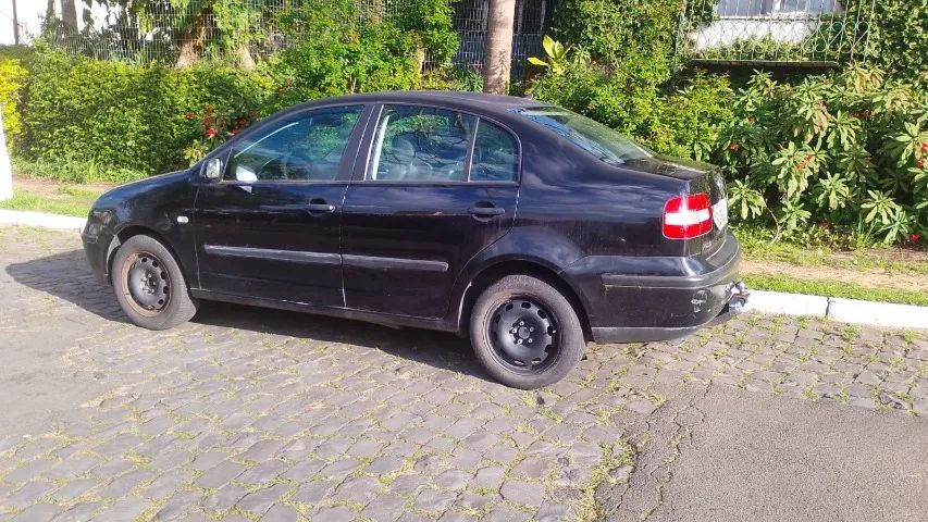Volkswagen Polo Sedan 1.6 MI 101cv 8V 4P 2005