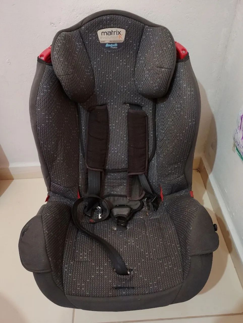 Vende-se está cadeirinha 