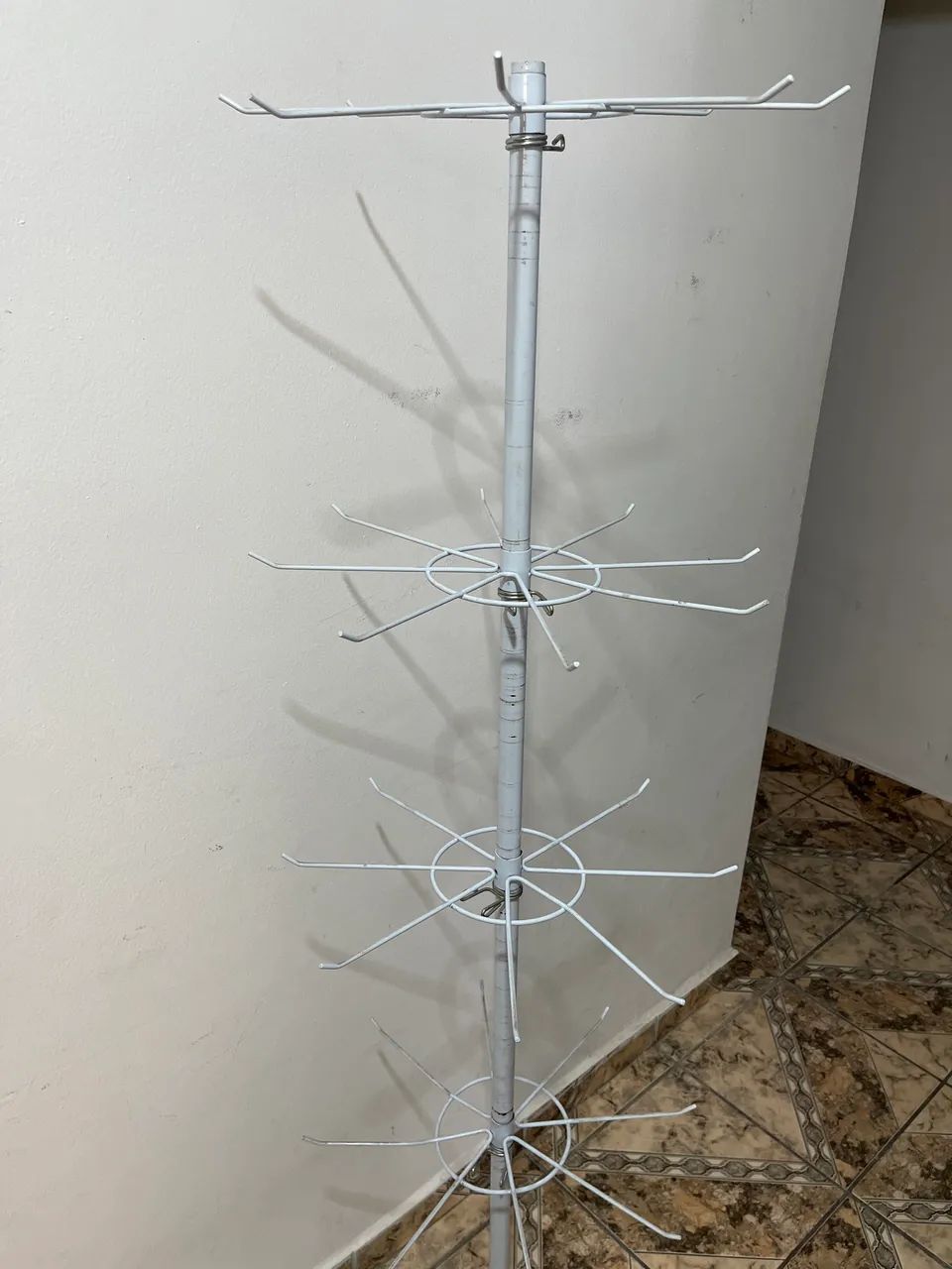 Expositor Giratório Multiuso Branco com 4 divisões  - Foto 2