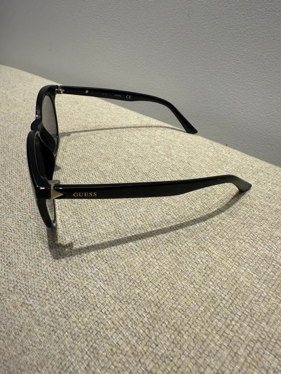 Óculos de Sol Guess GU7466 01A Original - Preto Elegante