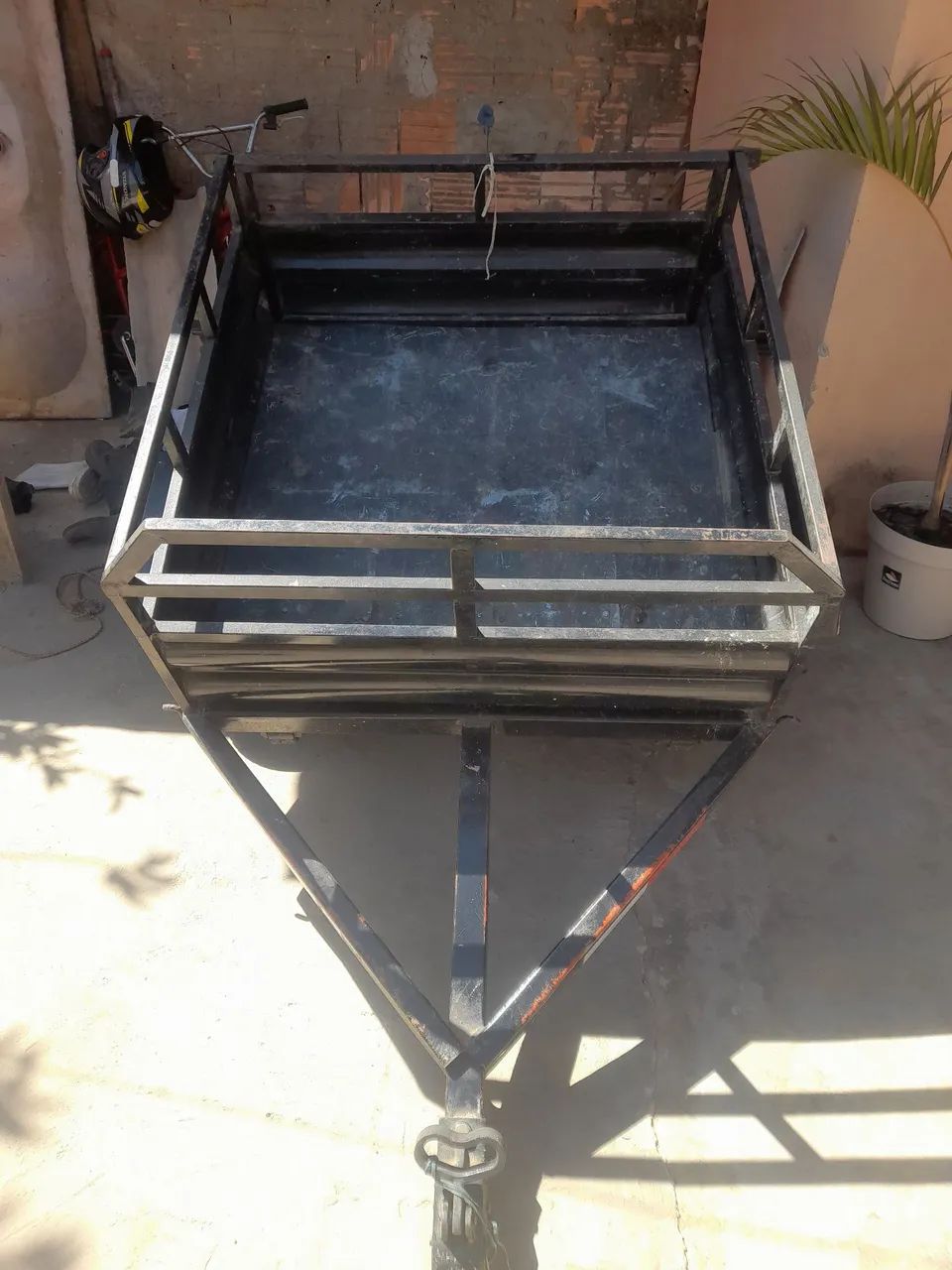 Vende-se carretinha,já vai com engate - Foto 3