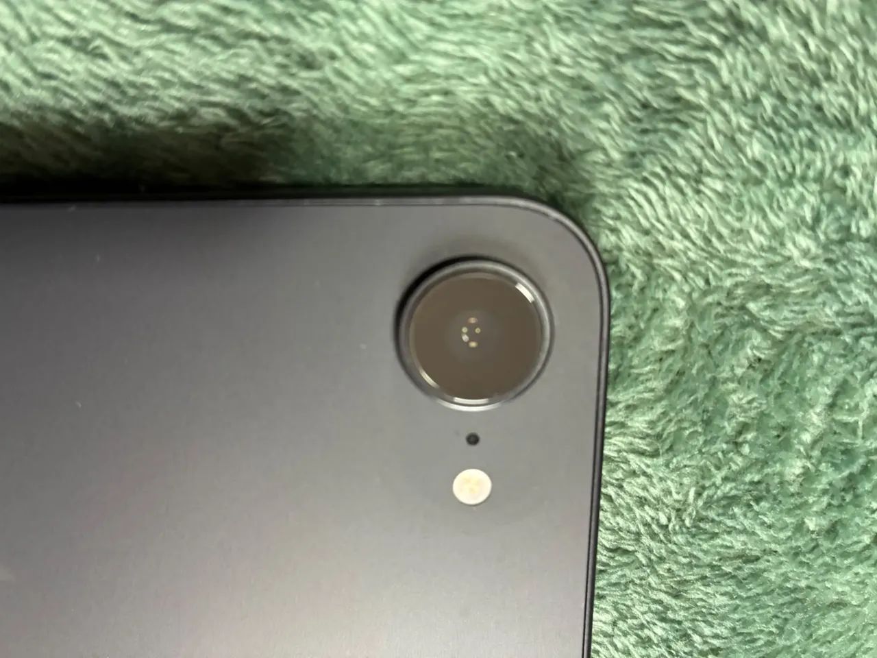 IPHONE 16 e - 128 - Preto (estado de novo) - Foto 3
