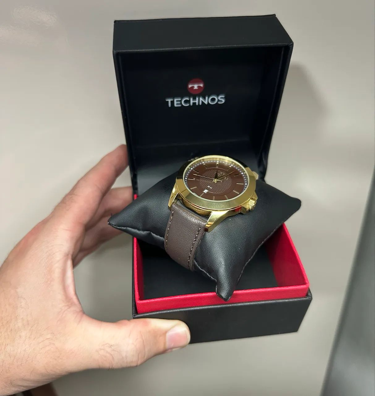 Relógio technos pulseira de couro 