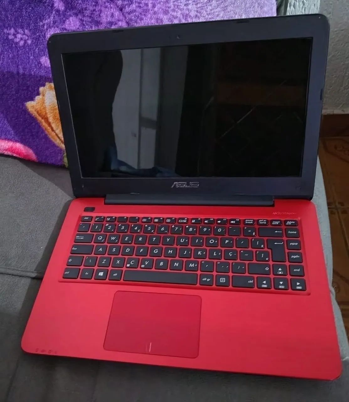 Notebook Asus  i3 4 de ram  R$600,00