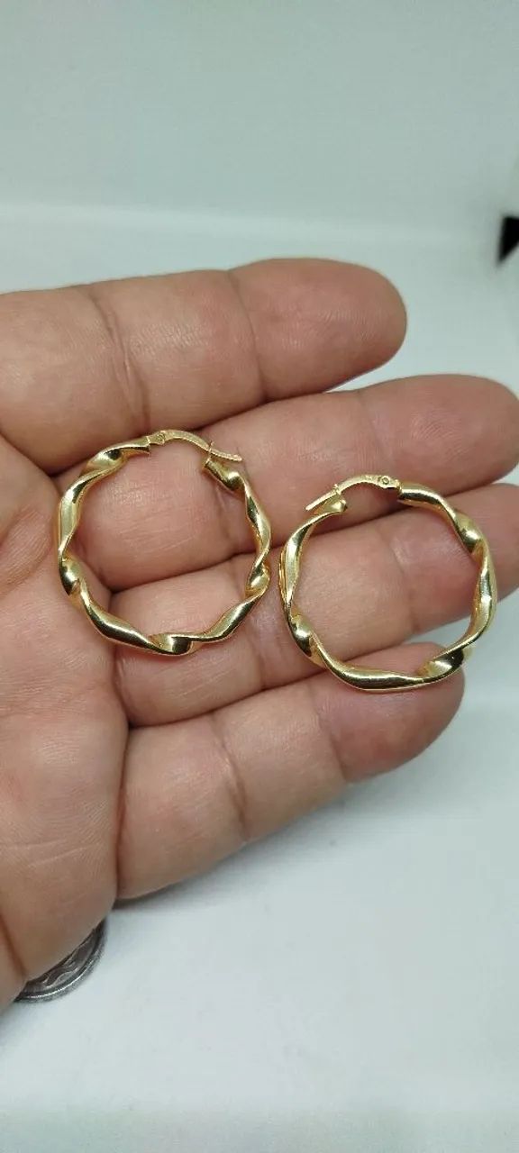 Brincos Argola Ouro18k, 3,5 cm diâmetro, oco.