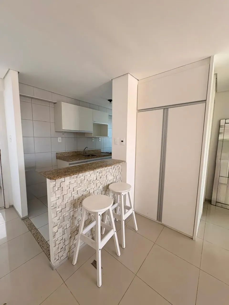 ALUGA-SE | Apartamento com planejados e ar-condicionado  Edifício Biadene | Ponta do Farol - Foto 3