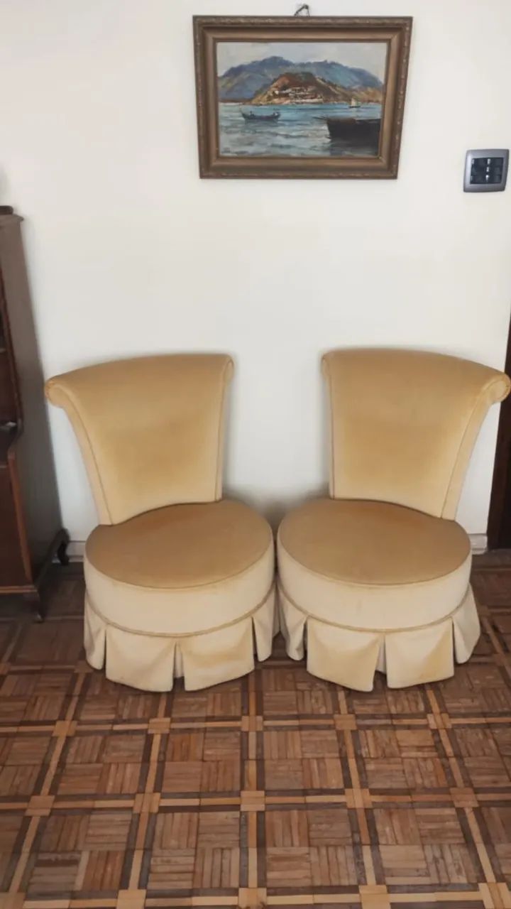 Par de Poltronas Estilo Boneca de 1982