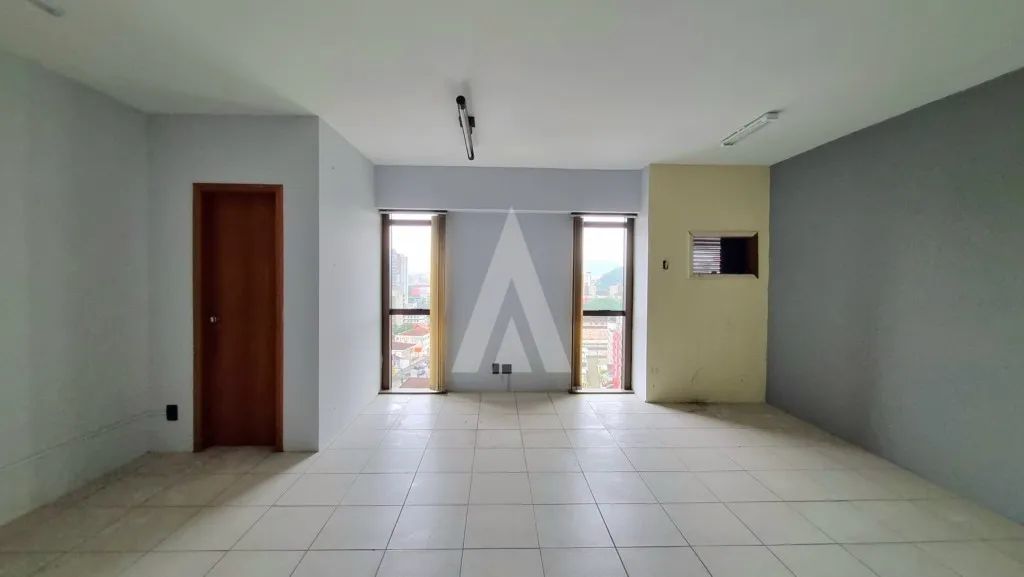 Sala comercial com 28,54m² de área úlltil, composto por 01 sala e 01 lavabo. - Foto 4