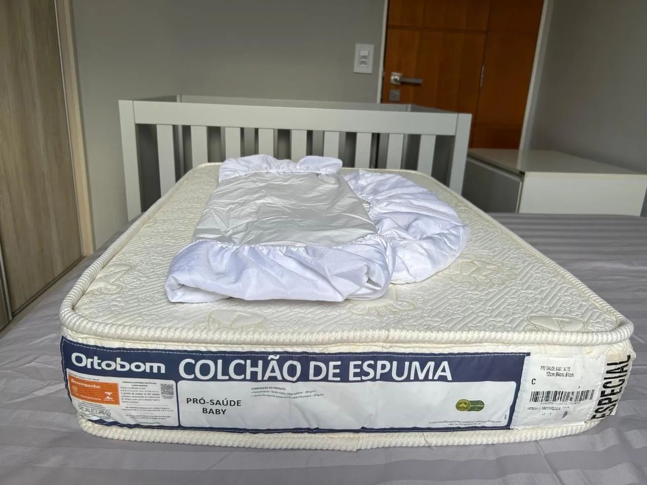Berço em Madeira e MDF com colchão Ortobom + capa protetora do colchão  - Foto 3