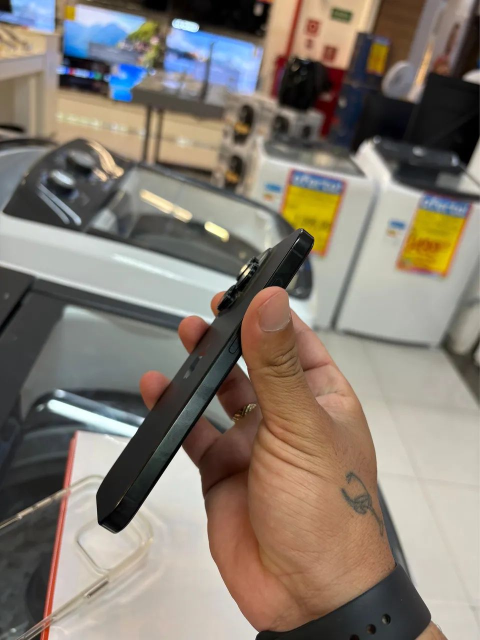 IPHONE 16 PRO - Foto 3