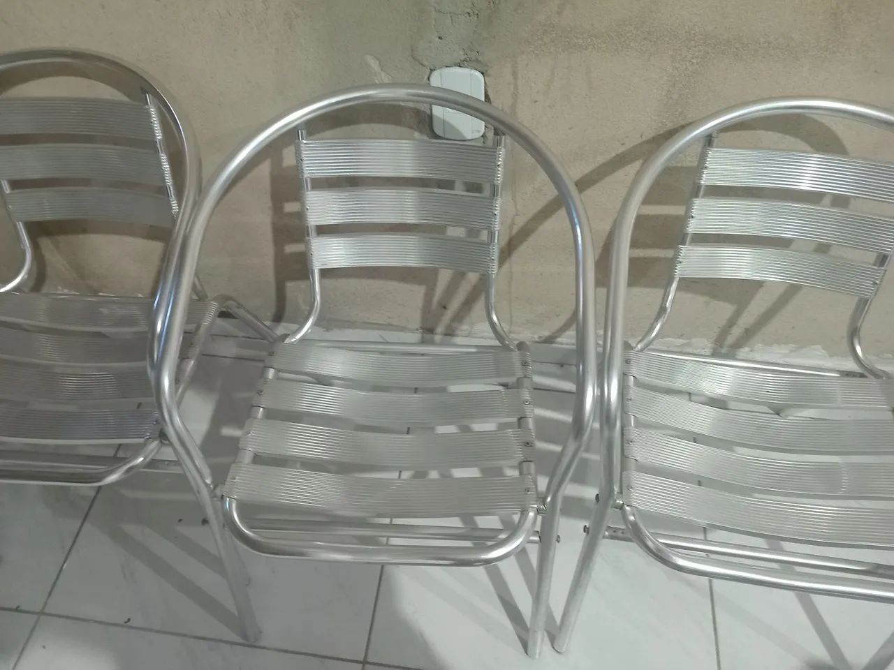 Vendas de 4 cadeiras de alumínio  - Foto 3