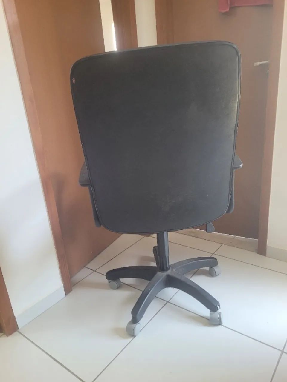 Cadeira de escritório - Foto 2