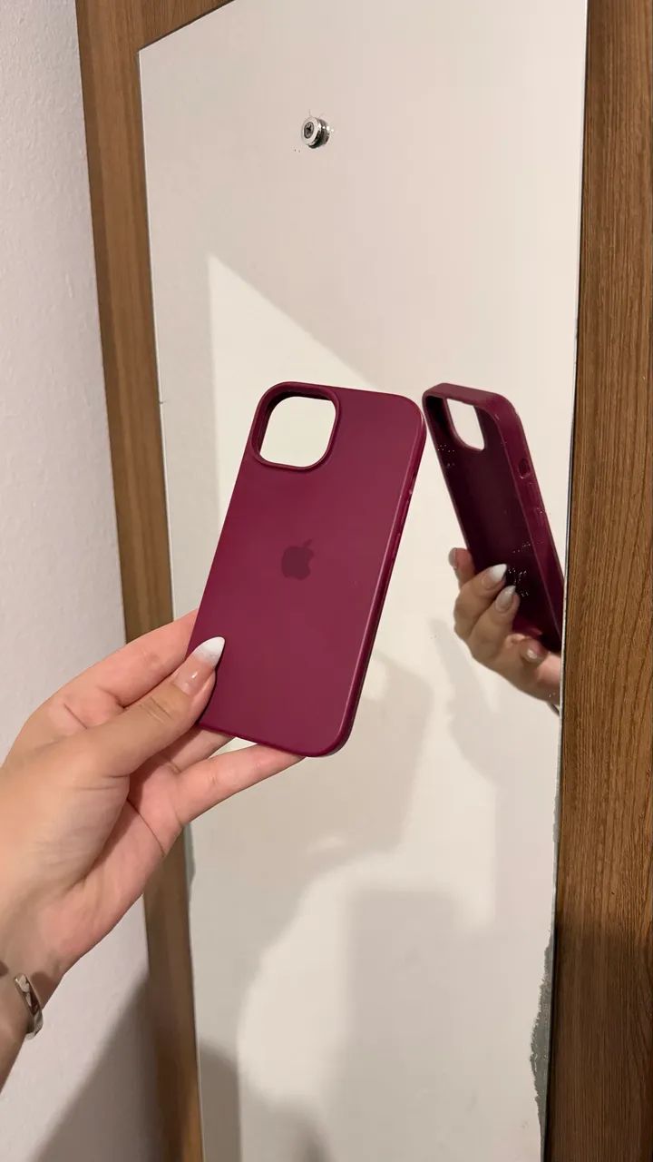 Capas de silicone iPhone 15 - Foto 3