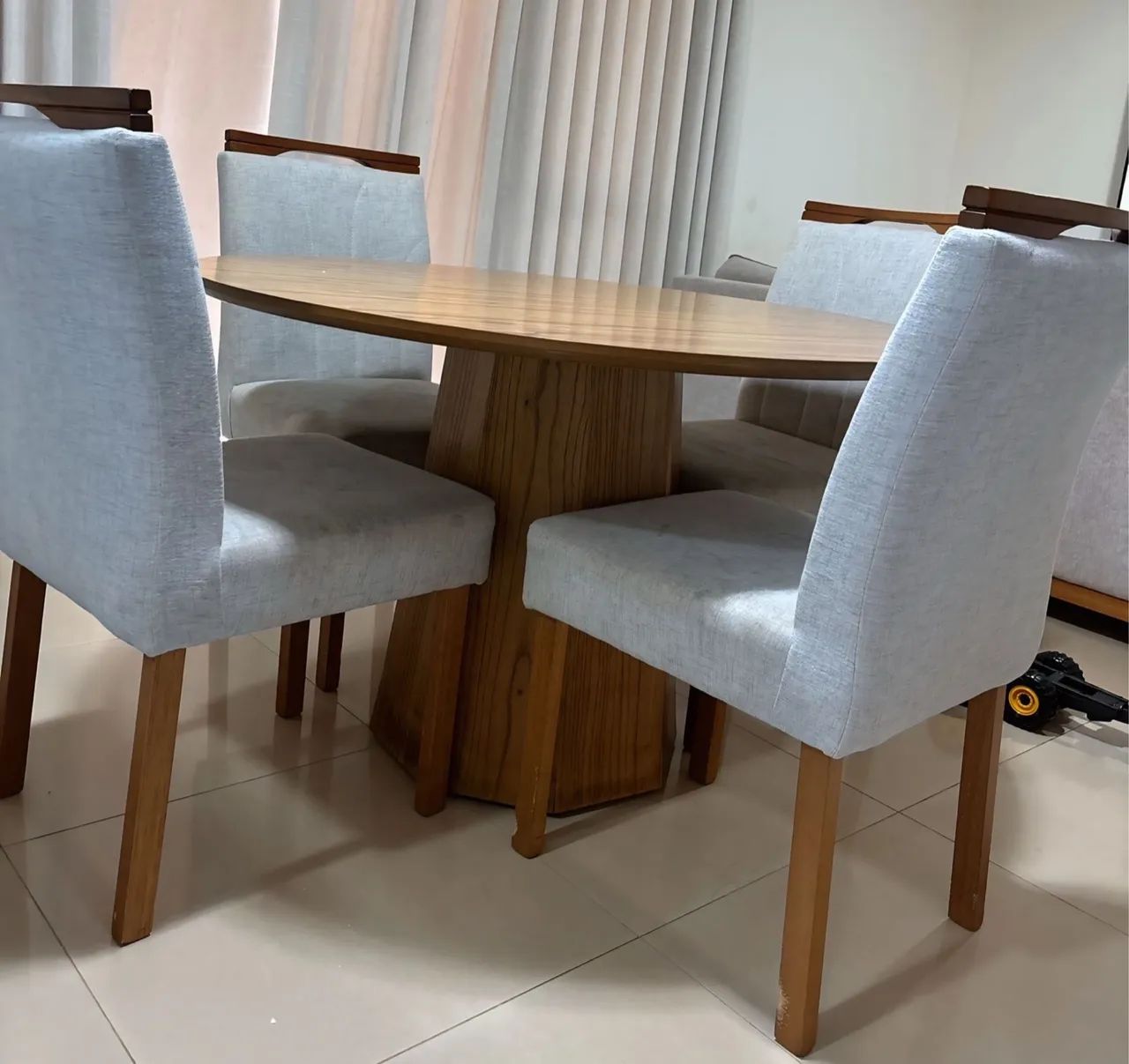Mesa de 4 lugares 