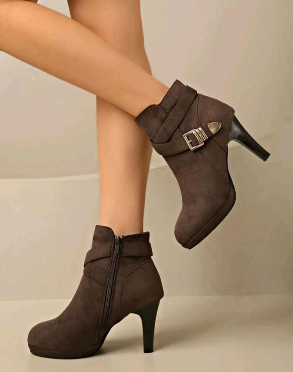 Bota feminina cano curto - Foto 5
