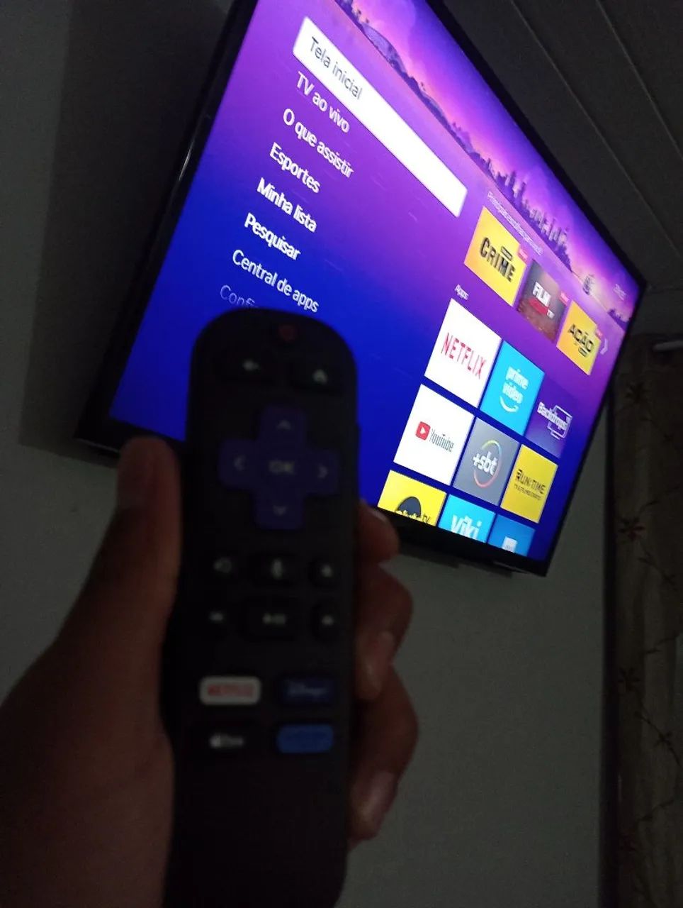 Tv 40 polegadas + aparelho roku tv funciona wi-fi YouTube Netflix e outros canais aberto  - Foto 4