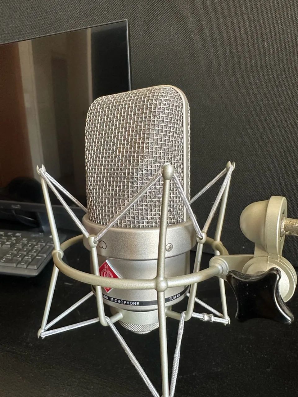 Microfone Neumann TLM 49 - Foto 2