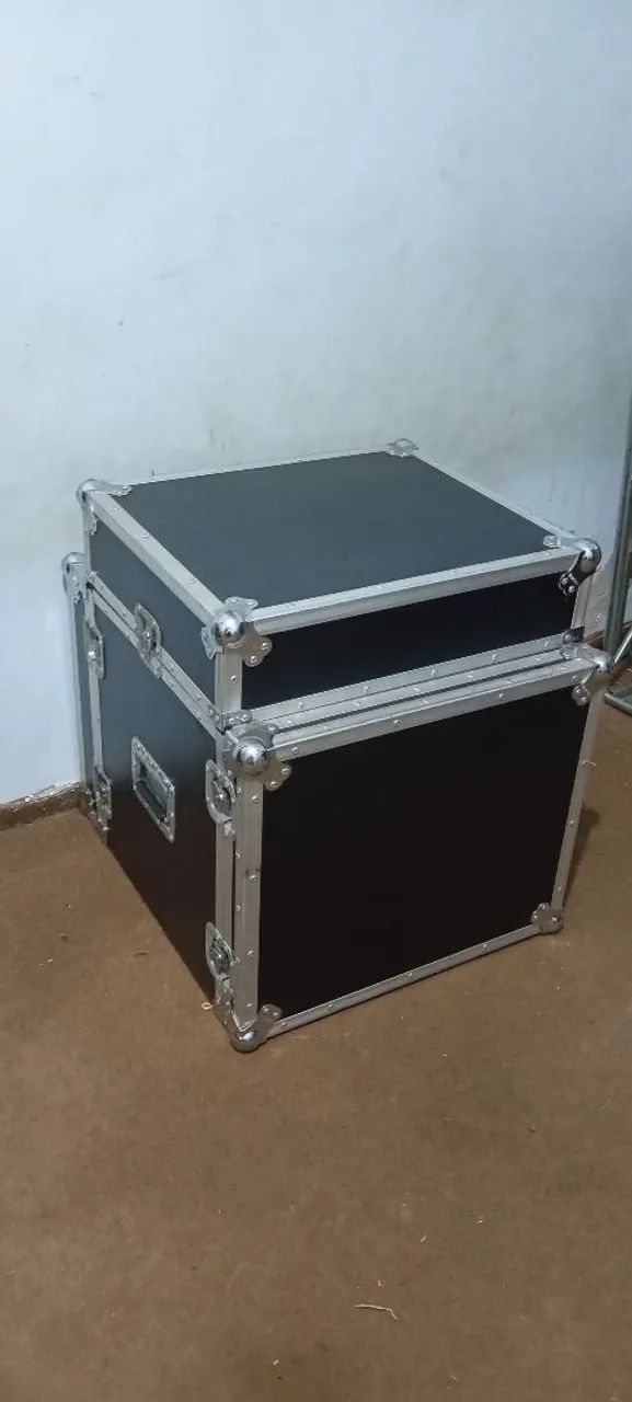rack para mesa de som e amplificador periféricos 