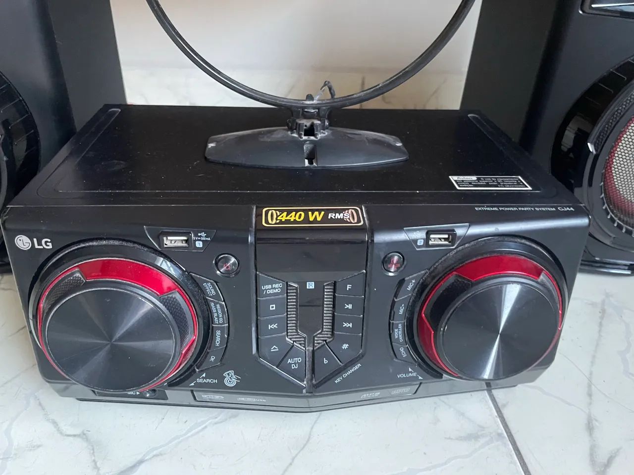 LG Mini Hi-Fi System CJ44 - Foto 2