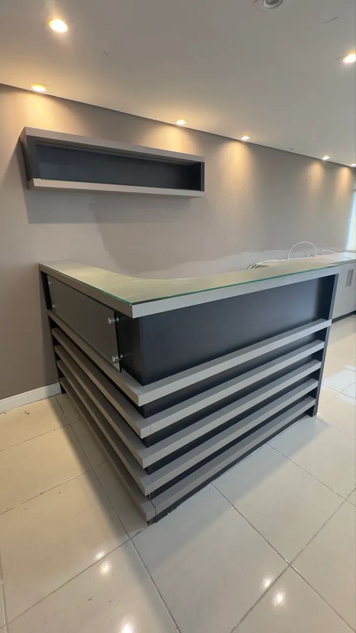 Vendo balcão recepção caixa usado