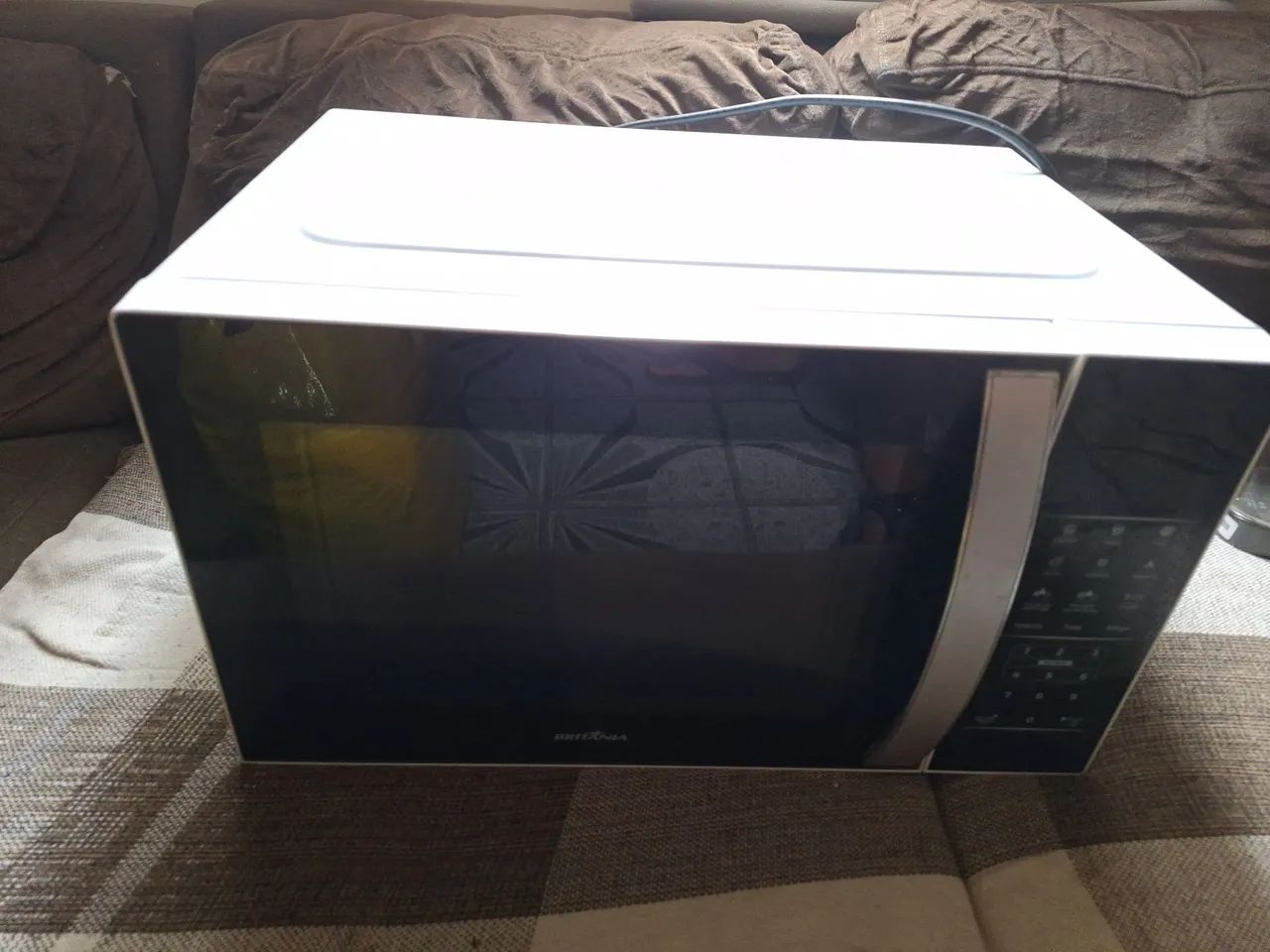 MICRO-ONDAS BRITÂNIA 220V