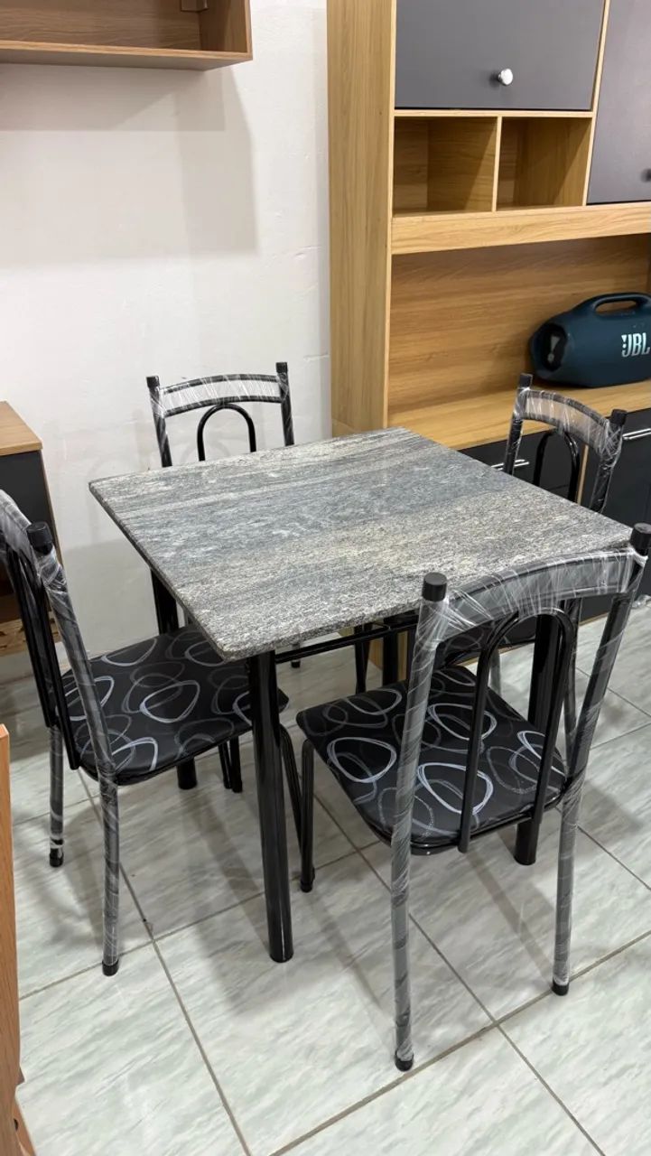 Mesa de 4 cadeiras nova a pronta entrega  - Foto 3
