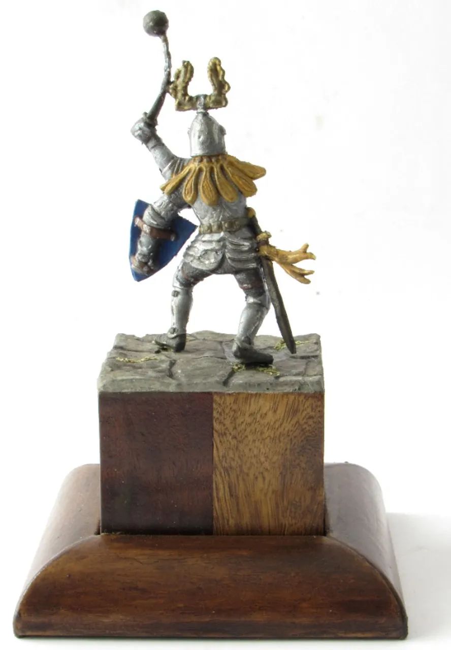Cavaleiro Medieval Com Maça - Pintado À Mão - Foto 2