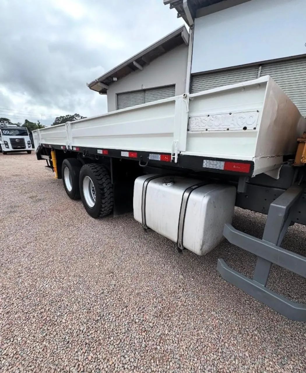 Iveco tector 240e28 Munck 35T - Foto 6