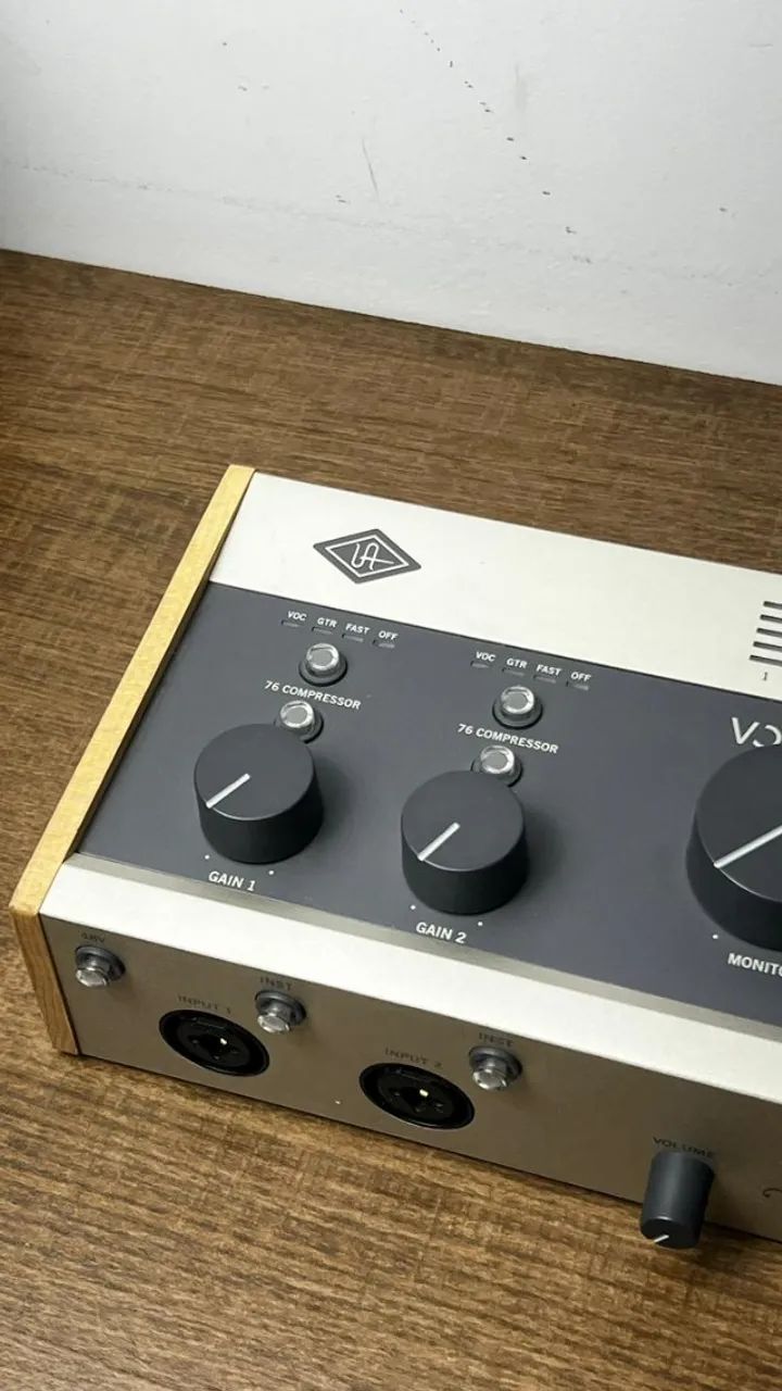 Kit Studio Universal Audio, Volt 276 (interfac + mic + headphone) - Foto 3