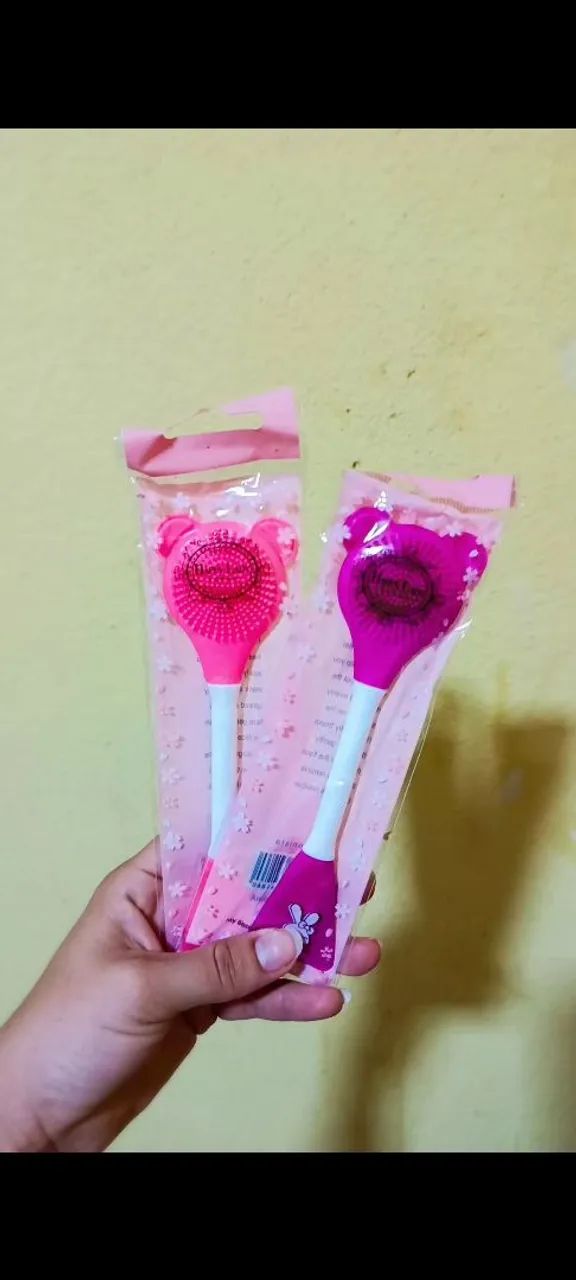ESPÁTULA COM ESCOVINHA ?