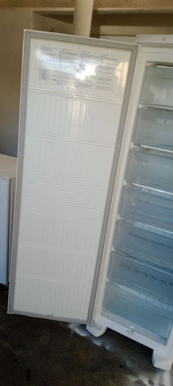 Freezer Eletrolux 110V  260Litros - Foto 3